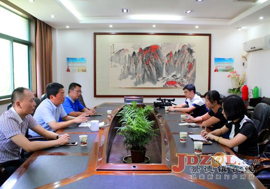 [迎党代会领导访谈]访市建设局局长陈振中