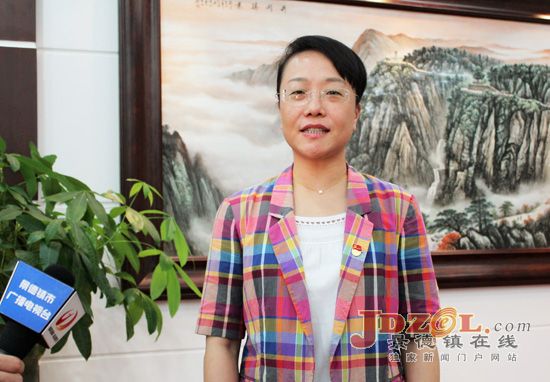 [迎党代会领导访谈]访市昌江区委书记罗璇