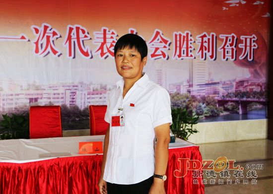 邱赛珍:实现景德镇陶瓷行业更好更快发展