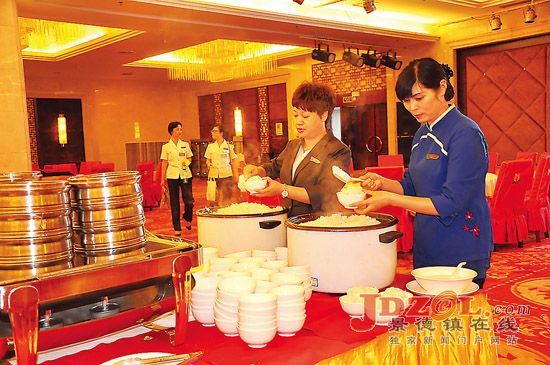 [党代会花絮]“接待放在紫晶我们放心！