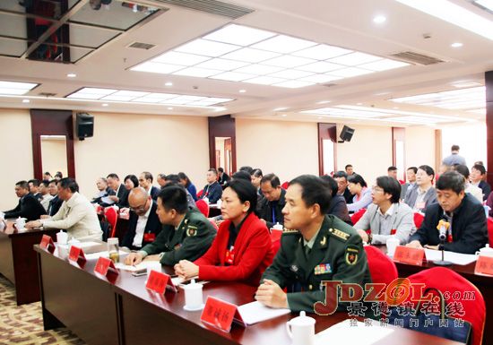 市十五届人大一次会召开主席团第二次会议