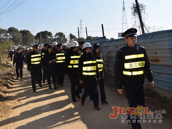 昌江城管分局全面拉开城乡环境大整治序幕