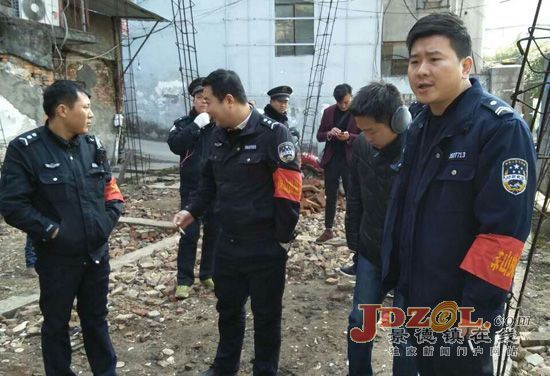 珠山街道莲社路社区:整治“两违”不放松