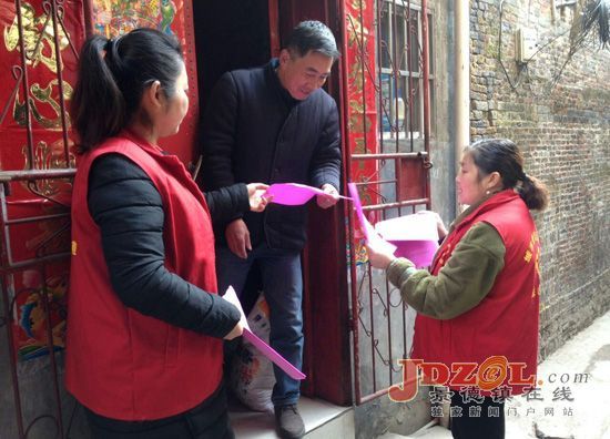 珠山街道莲社路社区:整治“两违”不放松