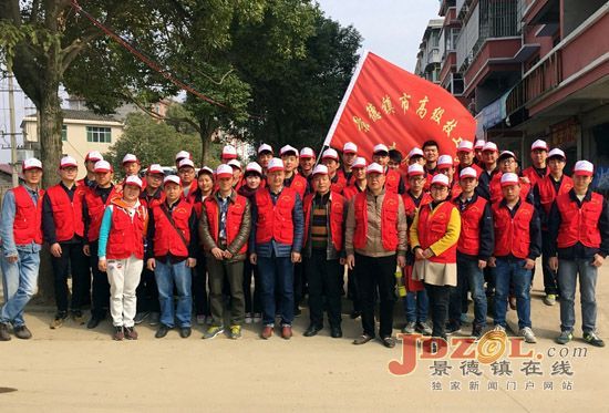 景德镇市高级技工学校开展环境卫生大扫除