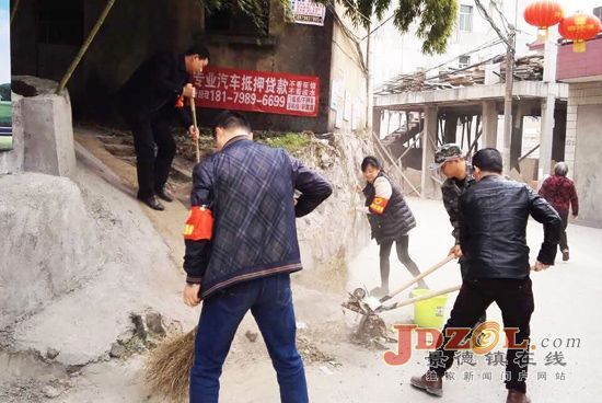 太阳船社区:党员带头当“环境整治先锋”