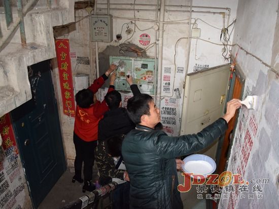 景市体育学校开展环境大整治主题党日活动