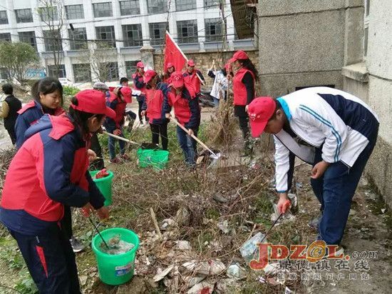 新厂街道景华社区:联合多方整治社区环境