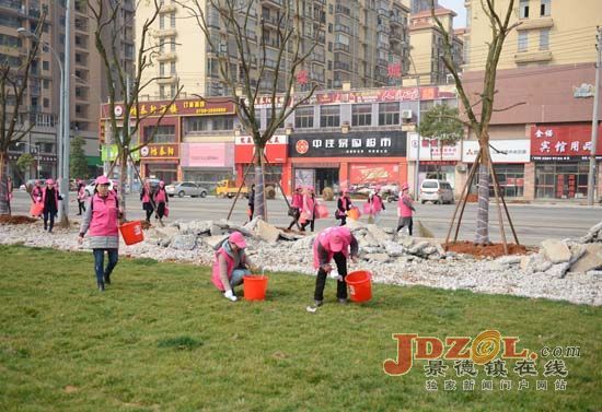 浮梁县:启动巾帼环境大整治“玫瑰行动”