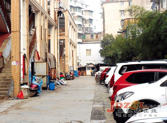 景市背街小巷:环境整治每个角落都不放过