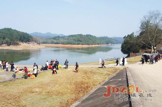 景市水务局领导指导玉田水库环境整治工作