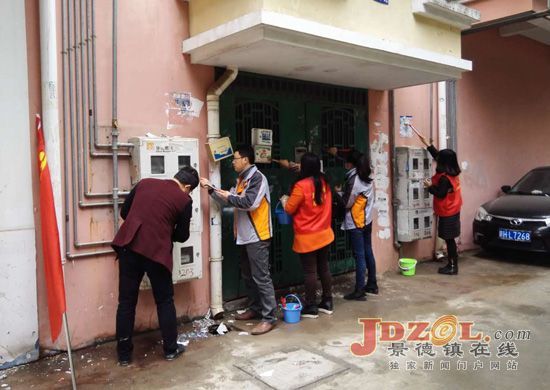 昌河街道昌盛社区“百人大战”环境大整治