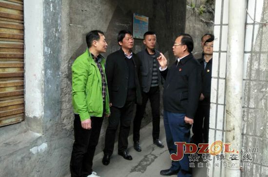 珠山街道莲社路社区:借整治之力修顺心路
