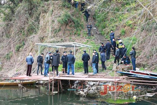 景德镇市多部门集中整治中心城区河道水面环境