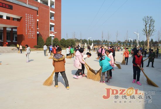 浮梁教育系统念好“三字经”推进环境整治