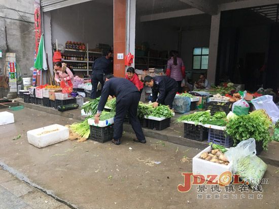 浮梁县经公桥镇再次集中开展环境整治工作