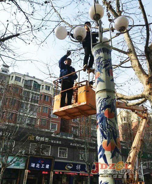 市城市管理行政执法局城乡环境大整治工作略记