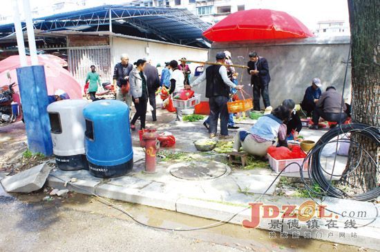 [黑榜]电动车闯红灯、随意停放、逆向行驶