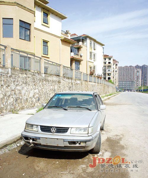 [黑榜]“僵尸车”，请勿占用公共停车资源