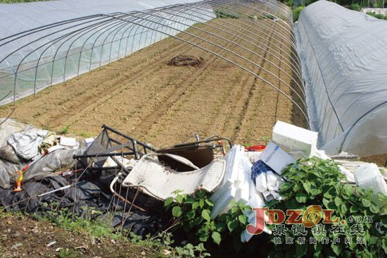 [黑榜]记者两地走访：垃圾死角，需快清理