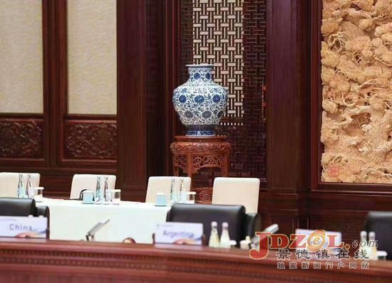 景德镇陶瓷亮相一带一路国际合作高峰论坛