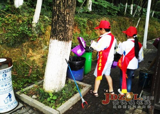 华风小学开展“绿色瓷都、从我做起”活动