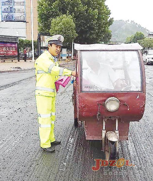 [红榜]瓷都公安交警对三轮车乱象大声说不