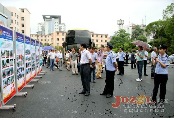 景德镇市直机关干部实地参观城乡环境大整治成果