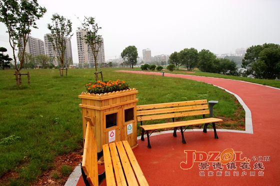 景德镇市直机关干部实地参观城乡环境大整治成果