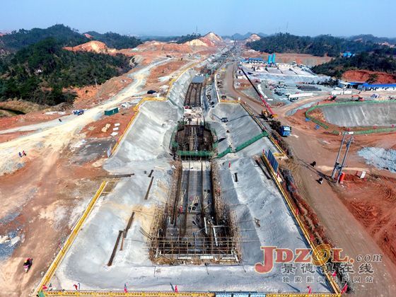 景德镇市建设局局长陈振中:全面推进城区绿化美化
