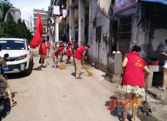 周路口街道开展城乡环境整治主题党日活动