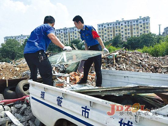 珠山城管在文明城市创建中勇于担当作奉献