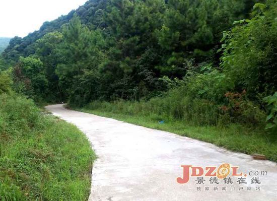 [记者蹲点采访]建设基础设施助力村民脱贫