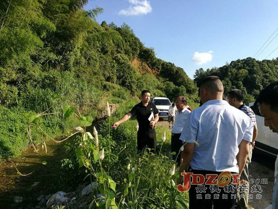 省财政厅督查组到湘湖镇开展扶贫资金调研
