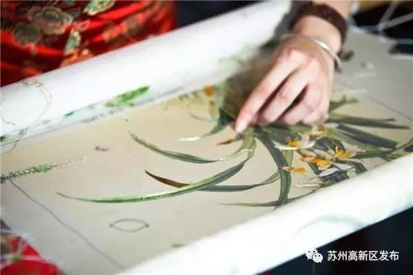 【喜迎十九大·文脉颂中华】匠心独绣，针尖上的镇湖苏绣，惊艳的可不只是时光……