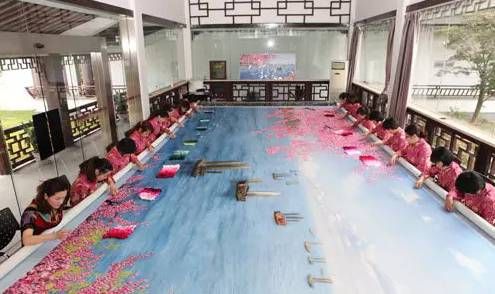 【喜迎十九大·文脉颂中华】匠心独绣，针尖上的镇湖苏绣，惊艳的可不只是时光……