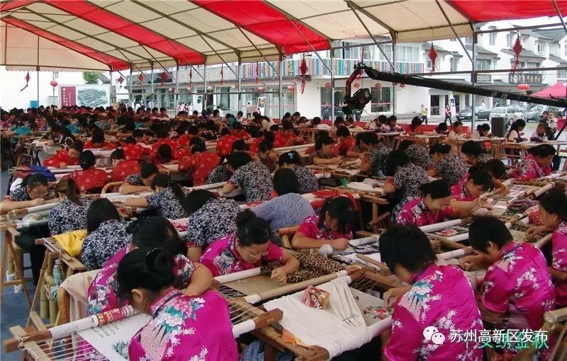【喜迎十九大·文脉颂中华】匠心独绣，针尖上的镇湖苏绣，惊艳的可不只是时光……