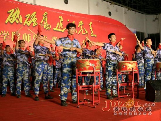 景德镇学院：举行“喜迎十九大”歌咏大会