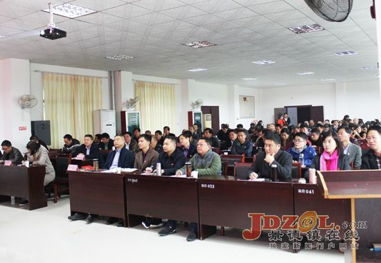 省直机关工委讲师团到湘湖宣讲十九大精神
