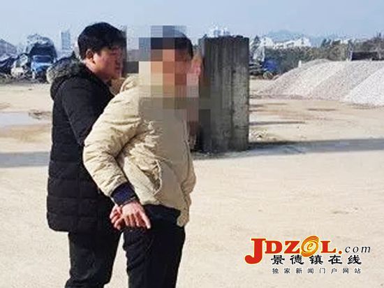 珠山刑警大队：破获一起持刀抢劫案