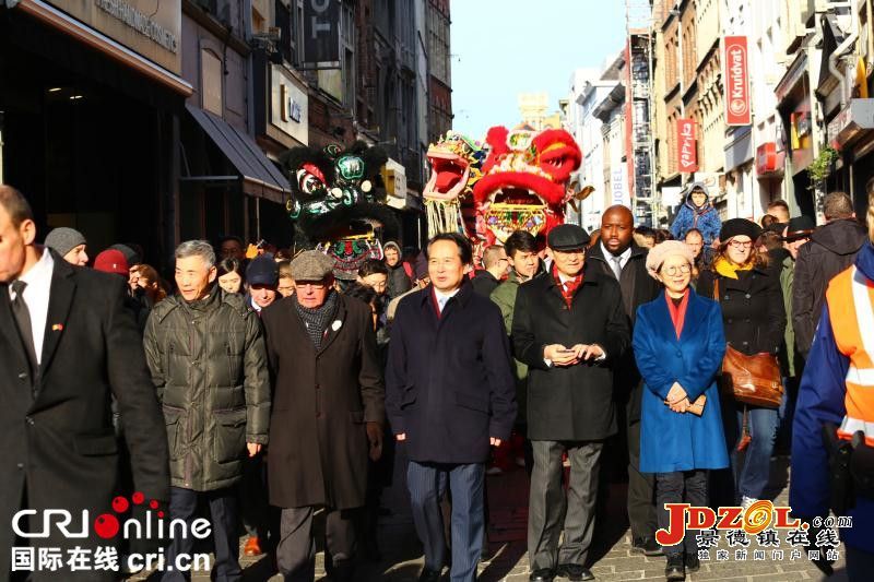 中国春节巡游活动在比利时举行(组图)