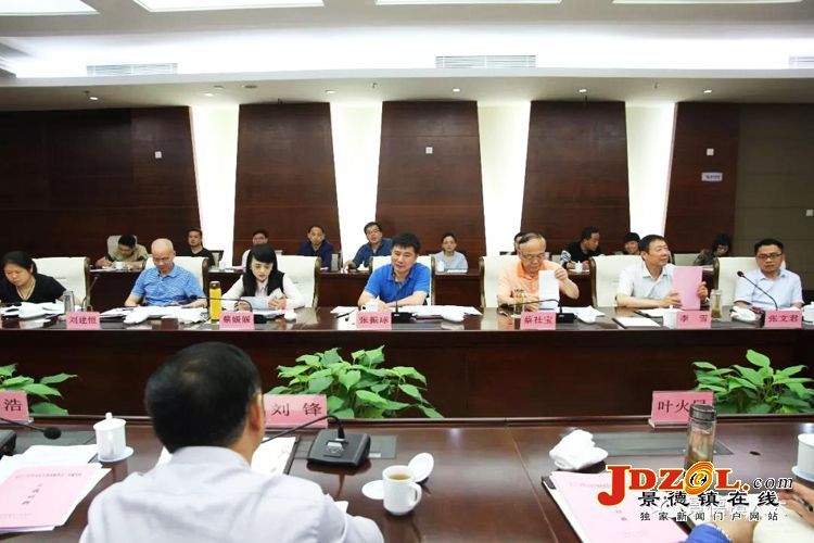 省人大常委会检查组在景开展预算法执法检查