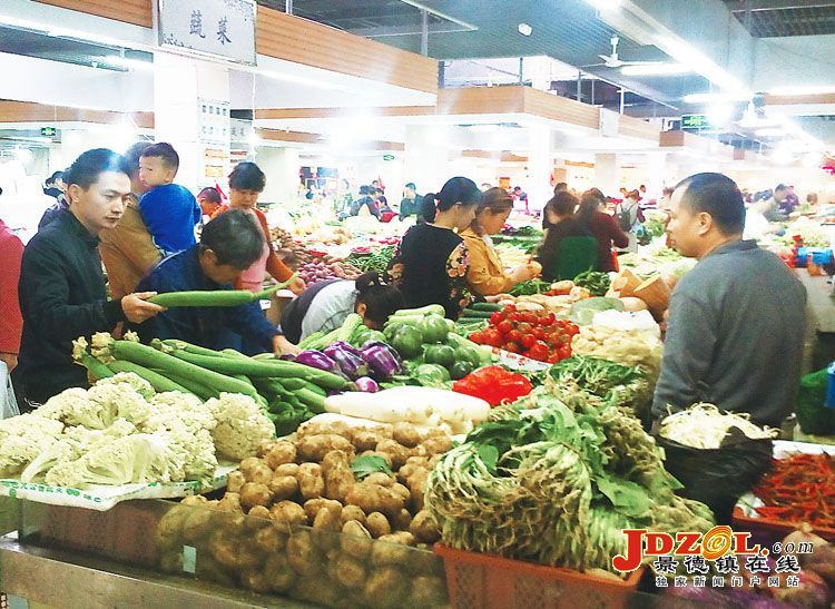 [双创双修]我市媒体记者：走街串巷看文明