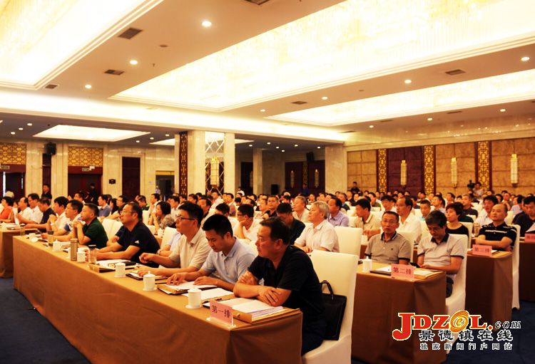 市“双创双修”领导小组第二次扩大会召开