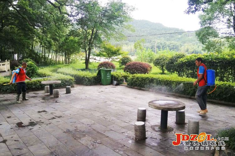 [双创双修]昌江区新枫街道暴雨过后忙清淤