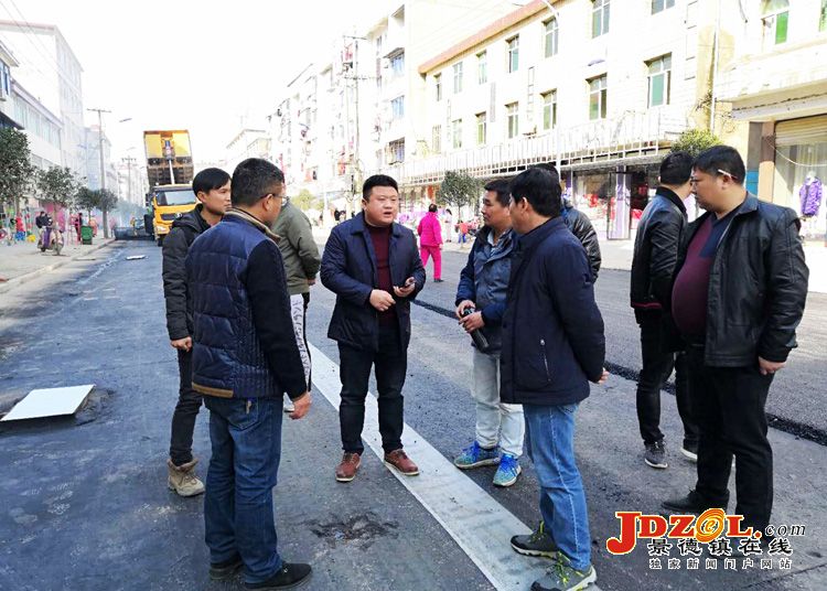 [双创双修]昌江鲇鱼山集镇道路改造亮眼球