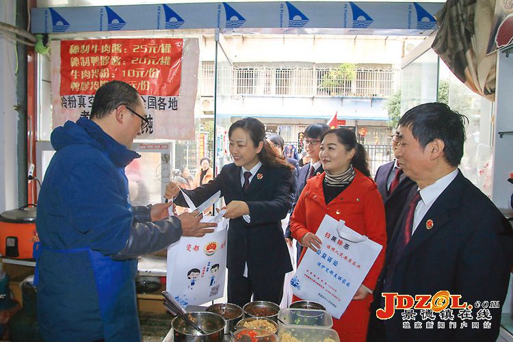 梨树园社区持续开展扫黑除恶专项斗争宣传