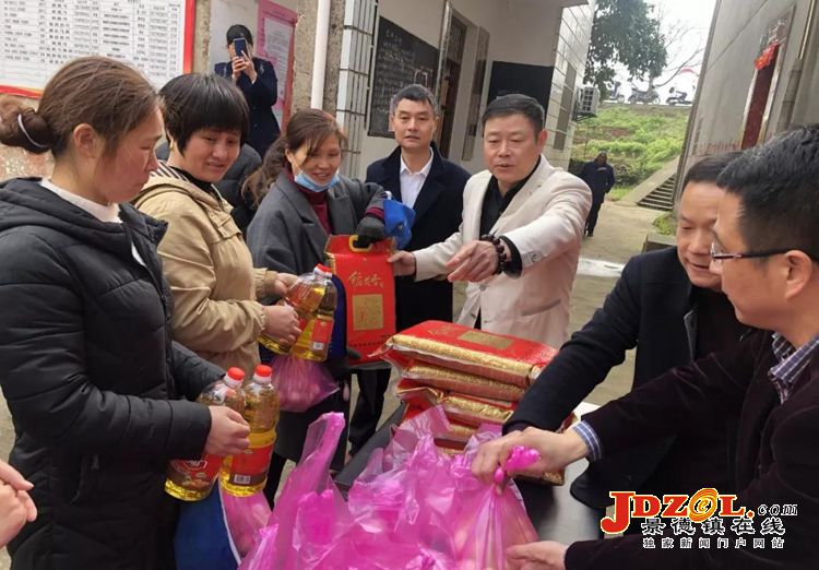 乐平开展网络扶贫搭建贫困户信息沟通桥梁