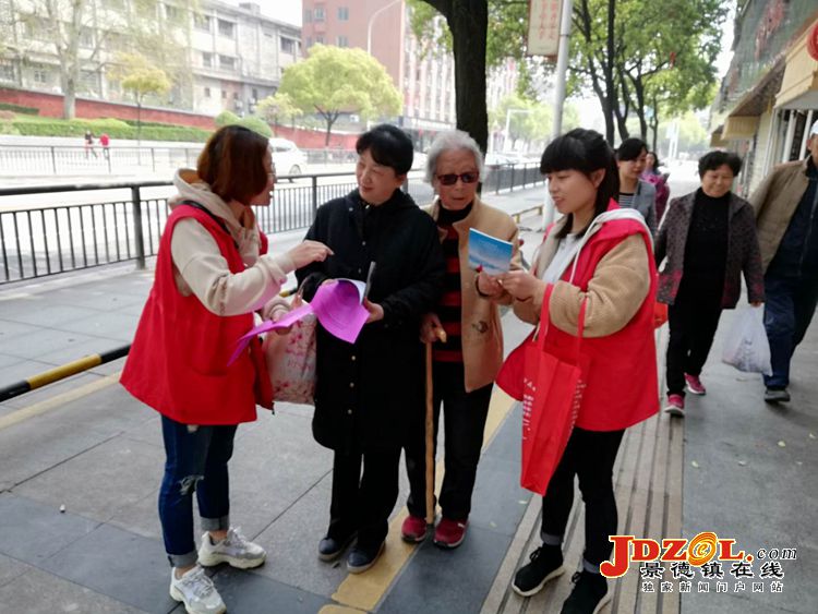 新厂社区：开展扫黑除恶专项斗争宣传活动