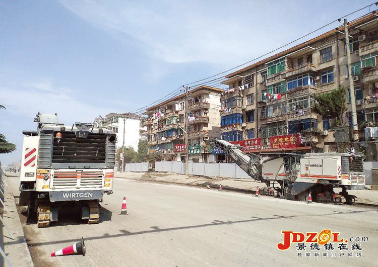 [双创双修]朝阳东路道路改造施工现场见闻